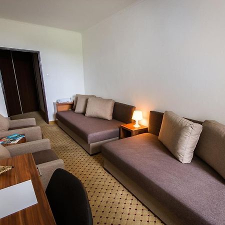 Hotel Merkur Kaluža Exteriér fotografie